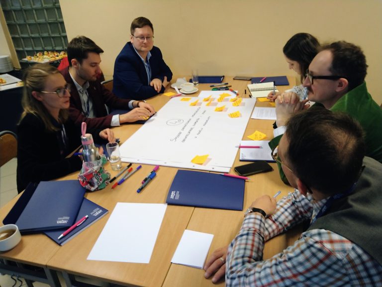 Zdjęcie z warsztatów "Innowacje deliberatywne. O krok dalej"